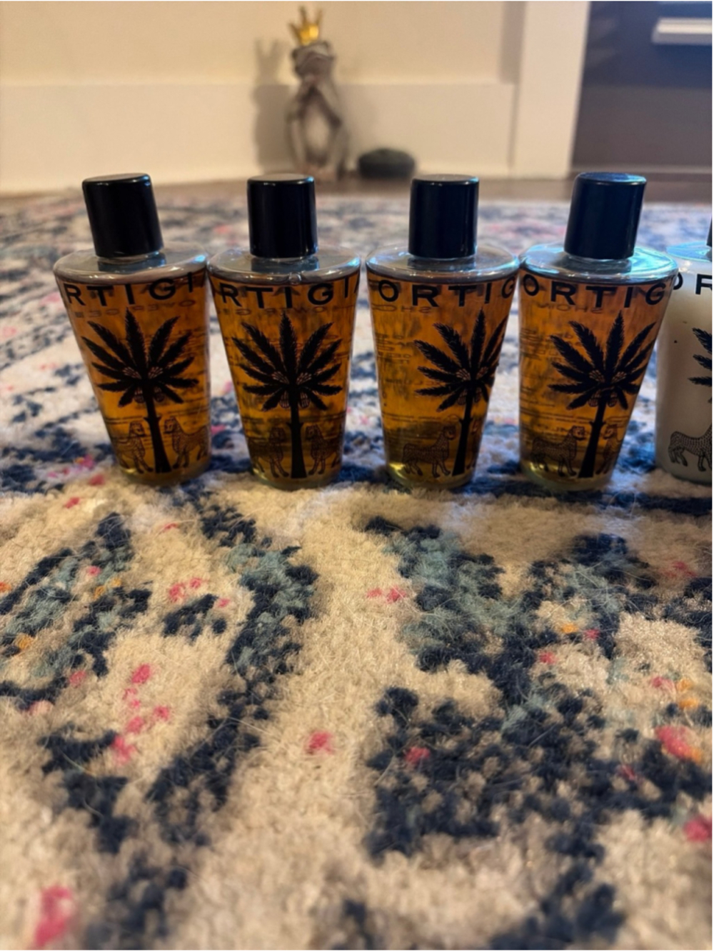 Ortigia Sicilia Ambra Nera Bath & Body Bundle - 18 Pieces travel size - Picture 2 of 9